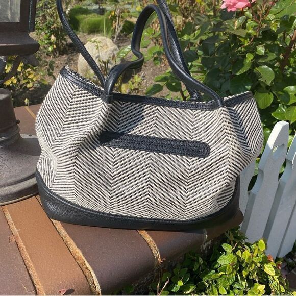 Brighton Cala Tote Black & White Fabric with Leather Bottom and Handles. EUC! - Picture 6 of 14